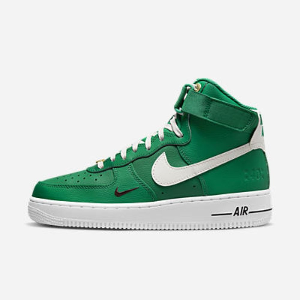 Nike Air Force 1 High SE NWT